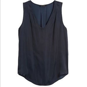 NWOT Banana Republic Soft satin pleated drapey